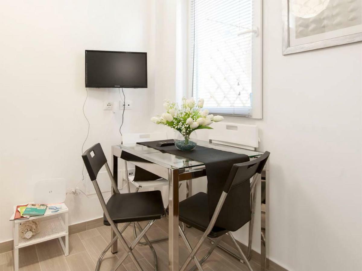 Condotti Apartment Roma Esterno foto